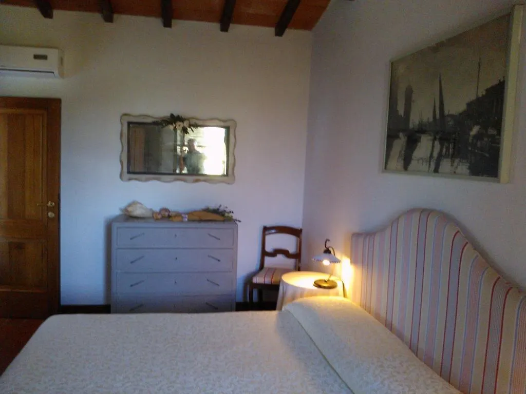La Locanda Di Filo Bed and Breakfast Lido di Camaiore Bed & Breakfast